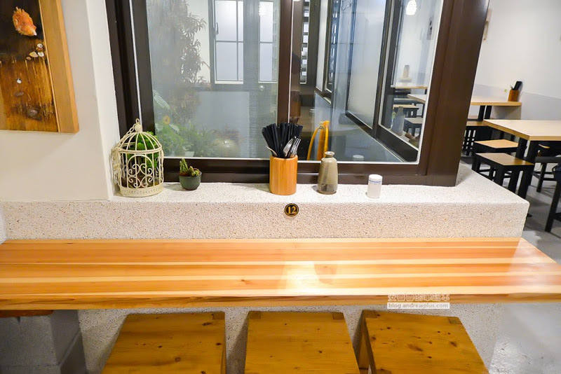 桌嚼餐廳吳興店-用餐空間寬敞舒適的平價小吃店,信義區麻辣 ,咖哩,越式米線料理