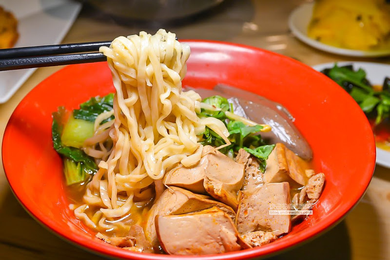 桌嚼餐廳吳興店-用餐空間寬敞舒適的平價小吃店,信義區麻辣 ,咖哩,越式米線料理