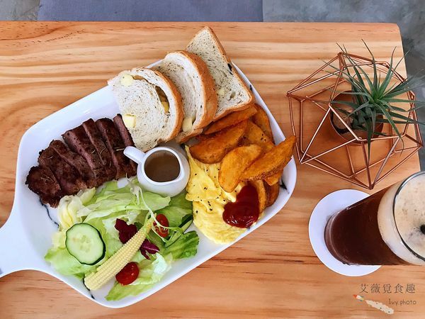 肉窩咖啡 zoo woo