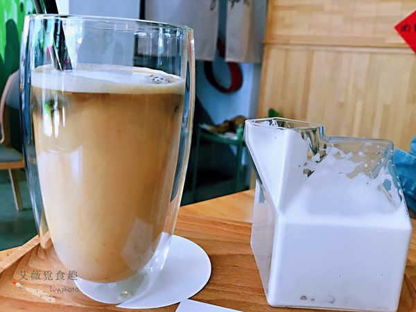 肉窩咖啡 zoo woo