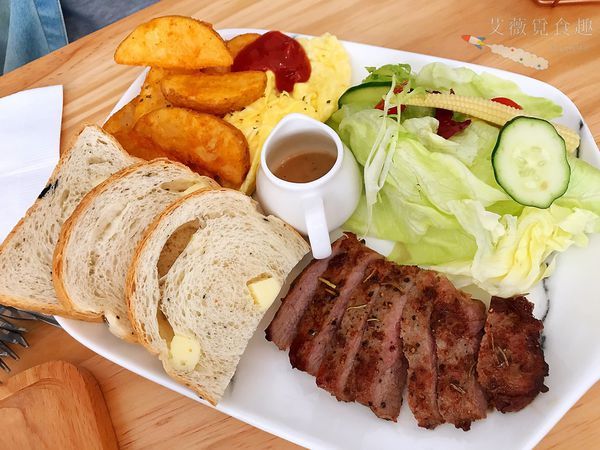 肉窩咖啡 zoo woo