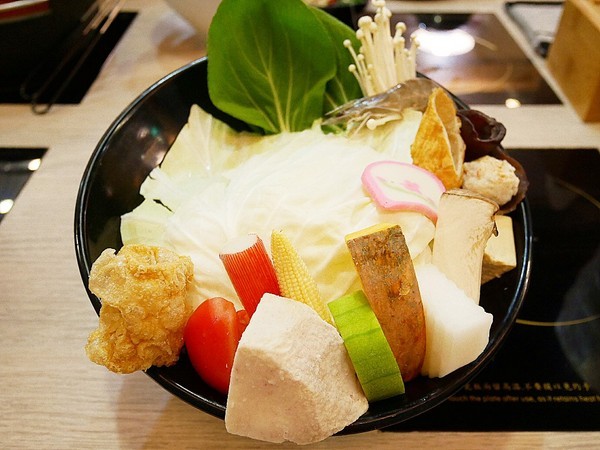 沐澄 微笑鍋物:沐澄 微笑鍋物-台北信義區後山埤火鍋 CP值超高的海陸套餐搭配超特別的紅酒牛奶鍋 親切價格也能享有奢華吃法-愛評體驗券 沐澄 微笑鍋物:沐澄 微笑鍋物-台北信義區後山埤火鍋 CP值超高的海陸套餐搭配超特別的紅酒牛奶鍋 親切價格也能享有奢華吃法-愛評體驗券