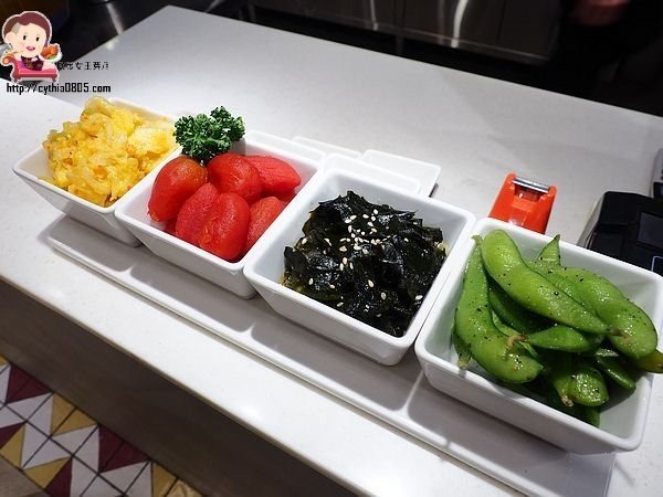 桃園中壢美食-桃猿食堂-獨特的Lamigo棒球主題餐廳,球迷們high翻天,拉麵真的夠味好吃 (邀約) @民宿女王芽月-美食.旅遊.全台趴趴走