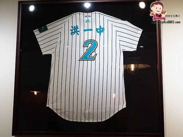 桃園中壢美食-桃猿食堂-獨特的Lamigo棒球主題餐廳,球迷們high翻天,拉麵真的夠味好吃 (邀約) @民宿女王芽月-美食.旅遊.全台趴趴走