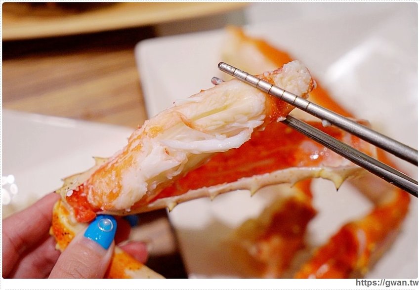 等了一年，台中超便宜的帝王蟹又來啦！不用半價就能吃到整隻帝王蟹，期間限定只有一個月~