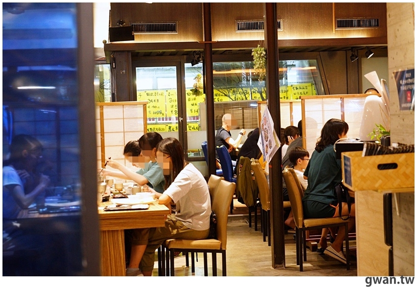 等了一年，台中超便宜的帝王蟹又來啦！不用半價就能吃到整隻帝王蟹，期間限定只有一個月~