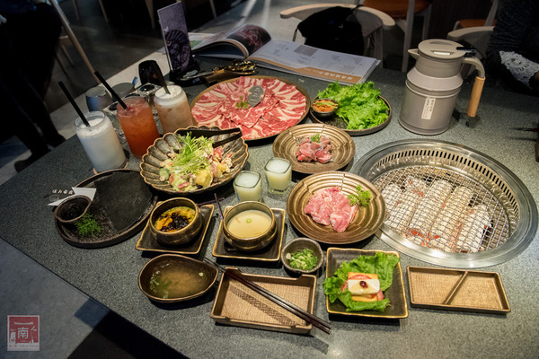 碳佐麻里高雄時代店(高雄時代店):【高雄美食】全亞洲最美的燒肉店|碳佐麻里時代園區|近捷運站近百貨~碳佐麻里高雄時代店 碳佐麻里高雄時代店(高雄時代店):【高雄美食】全亞洲最美的燒肉店|碳佐麻里時代園區|近捷運站近百貨~碳佐麻里高雄時代店