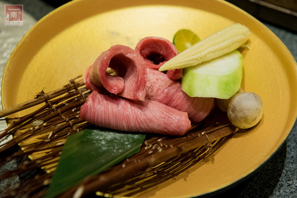 碳佐麻里高雄時代店(高雄時代店):【高雄美食】全亞洲最美的燒肉店|碳佐麻里時代園區|近捷運站近百貨~碳佐麻里高雄時代店 碳佐麻里高雄時代店(高雄時代店):【高雄美食】全亞洲最美的燒肉店|碳佐麻里時代園區|近捷運站近百貨~碳佐麻里高雄時代店