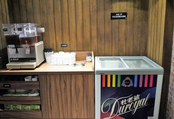 米塔石頭火鍋-新店中正店:‖新店火鍋推薦‖ 米塔石頭火鍋 小無敵海陸鍋 經濟又實惠 / 令人好滿足