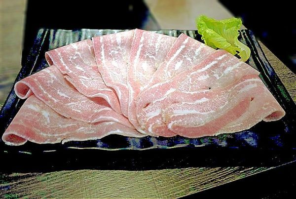 米塔石頭火鍋-新店中正店:‖新店火鍋推薦‖ 米塔石頭火鍋 小無敵海陸鍋 經濟又實惠 / 令人好滿足