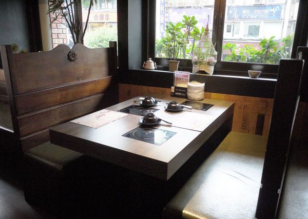 米塔石頭火鍋-新店中正店:‖新店火鍋推薦‖ 米塔石頭火鍋 小無敵海陸鍋 經濟又實惠 / 令人好滿足