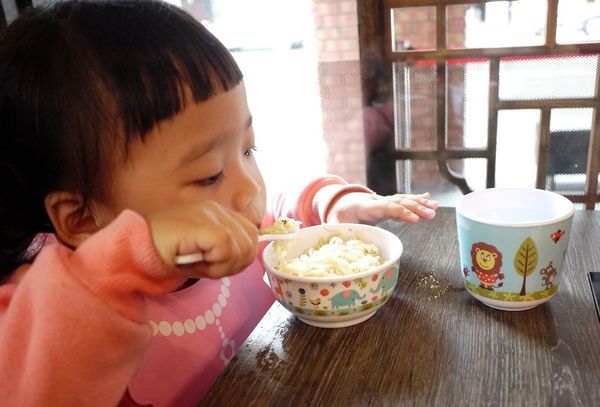 米塔石頭火鍋-新店中正店:‖新店火鍋推薦‖ 米塔石頭火鍋 小無敵海陸鍋 經濟又實惠 / 令人好滿足