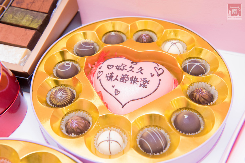 【台南美食】招牌生巧克力｜酒香酒漬微醺口感｜迪士尼.Kitty.口紅造型巧克力｜手作巧克力~~華侖婷娜手工巧克力 - 南人幫