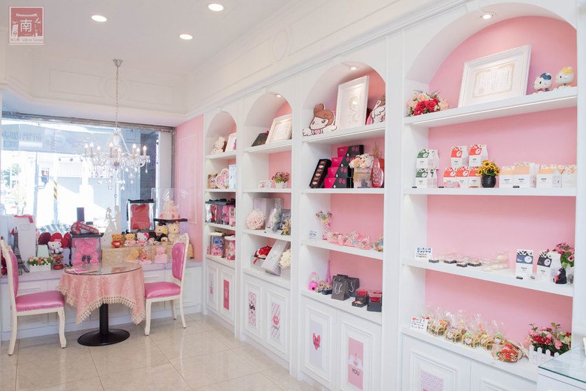 【台南美食】招牌生巧克力｜酒香酒漬微醺口感｜迪士尼.Kitty.口紅造型巧克力｜手作巧克力~~華侖婷娜手工巧克力 - 南人幫