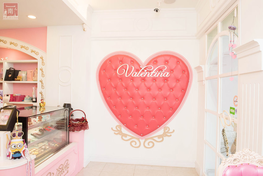 【台南美食】招牌生巧克力｜酒香酒漬微醺口感｜迪士尼.Kitty.口紅造型巧克力｜手作巧克力~~華侖婷娜手工巧克力 - 南人幫