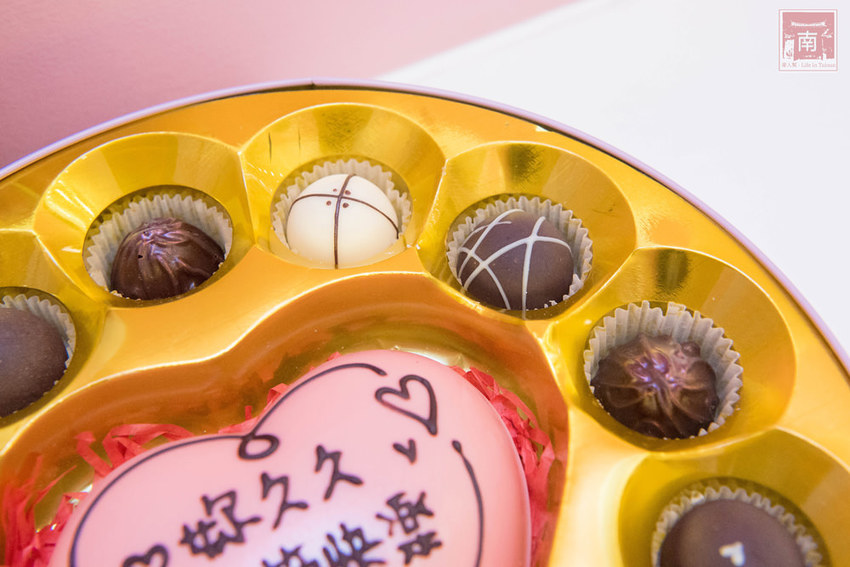 【台南美食】招牌生巧克力｜酒香酒漬微醺口感｜迪士尼.Kitty.口紅造型巧克力｜手作巧克力~~華侖婷娜手工巧克力 - 南人幫