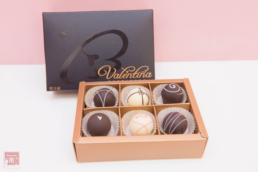 【台南美食】招牌生巧克力｜酒香酒漬微醺口感｜迪士尼.Kitty.口紅造型巧克力｜手作巧克力~~華侖婷娜手工巧克力 - 南人幫