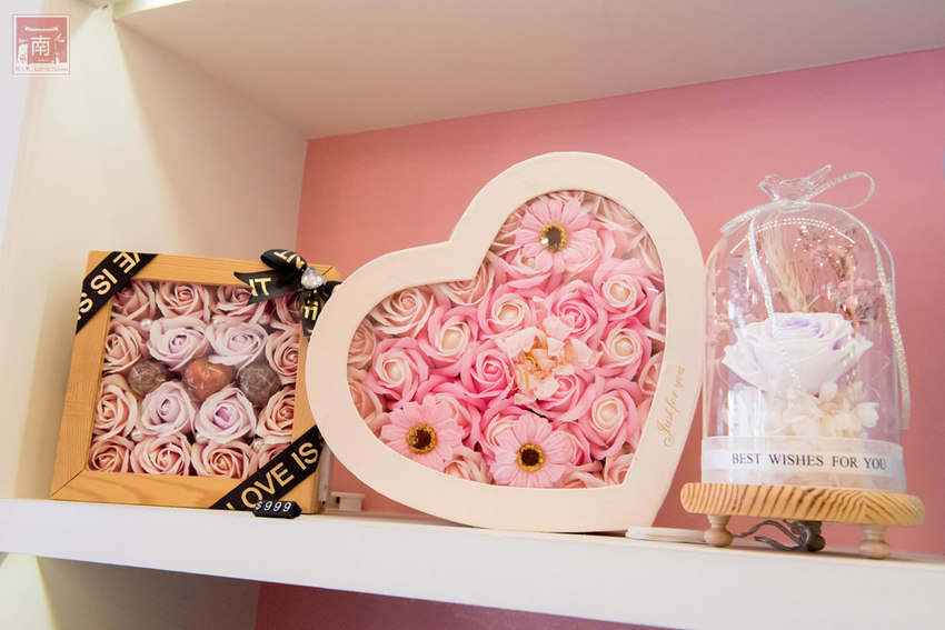 【台南美食】招牌生巧克力｜酒香酒漬微醺口感｜迪士尼.Kitty.口紅造型巧克力｜手作巧克力~~華侖婷娜手工巧克力 - 南人幫