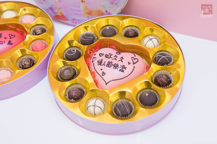 【台南美食】招牌生巧克力｜酒香酒漬微醺口感｜迪士尼.Kitty.口紅造型巧克力｜手作巧克力~~華侖婷娜手工巧克力 - 南人幫