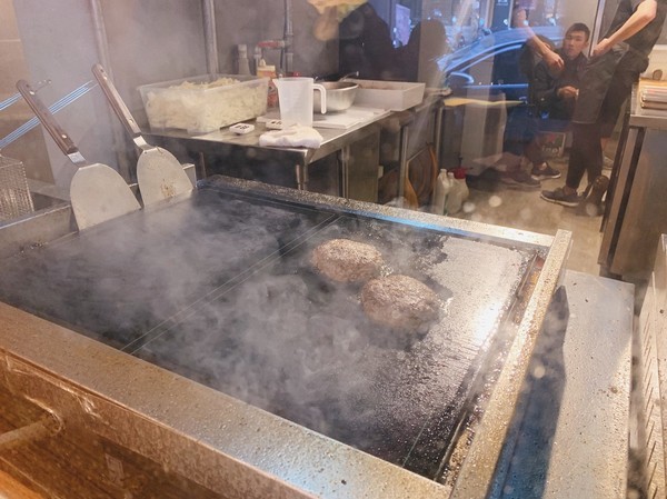Wagyu Burger：【台北／信義安和】Wagyu Burger-百分百和牛漢堡，滿足你吃肉的慾望！外帶美食／生酮漢堡／大安區漢堡推薦