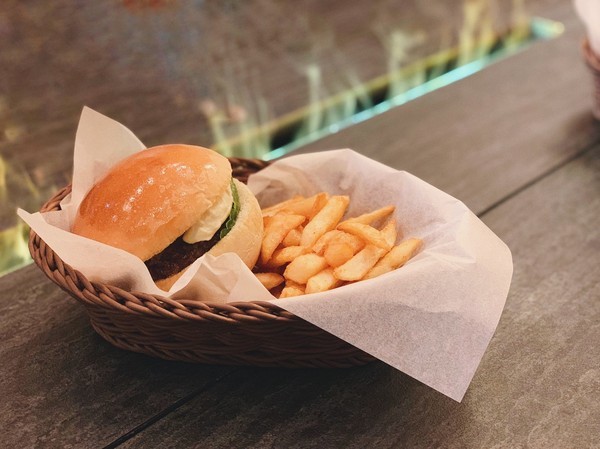 Wagyu Burger：【台北／信義安和】Wagyu Burger-百分百和牛漢堡，滿足你吃肉的慾望！外帶美食／生酮漢堡／大安區漢堡推薦