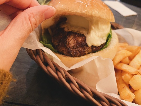 Wagyu Burger：【台北／信義安和】Wagyu Burger-百分百和牛漢堡，滿足你吃肉的慾望！外帶美食／生酮漢堡／大安區漢堡推薦