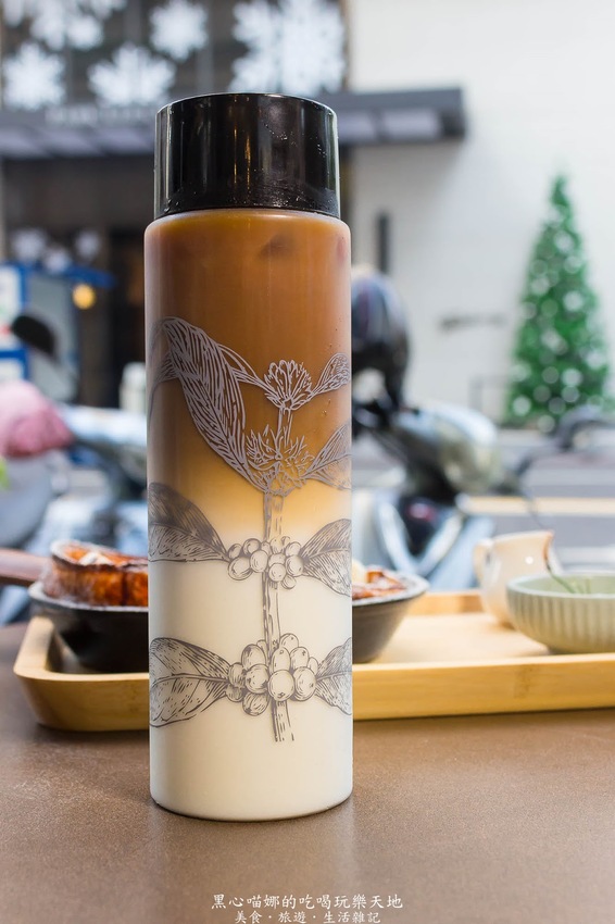 高雄鼓山︱季洋莊園咖啡隨行吧 點一道德式烤派克,沉浸在草莓與咖啡香的優雅時光!Chiyang Coffee(高雄巨蛋店)