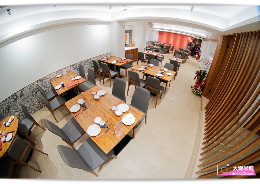 全台首間榮獲米其林必比登推薦蔬食餐廳,祥和蔬食料理慶城店,四川麻辣x創意蔬食料理,必吃招牌松柏長青/麻辣臭豆腐/酸白菜鍋,台北蔬食料理推薦,台北素食餐廳推薦, - 大胃米粒 DAVID & M