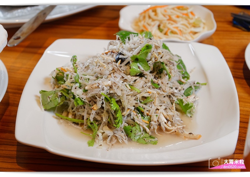 全台首間榮獲米其林必比登推薦蔬食餐廳,祥和蔬食料理慶城店,四川麻辣x創意蔬食料理,必吃招牌松柏長青/麻辣臭豆腐/酸白菜鍋,台北蔬食料理推薦,台北素食餐廳推薦, - 大胃米粒 DAVID & M