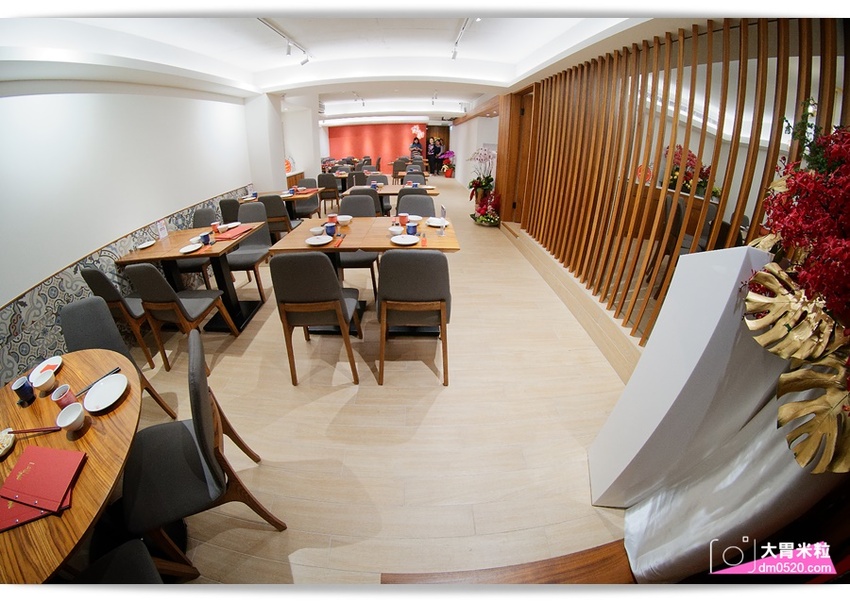 全台首間榮獲米其林必比登推薦蔬食餐廳,祥和蔬食料理慶城店,四川麻辣x創意蔬食料理,必吃招牌松柏長青/麻辣臭豆腐/酸白菜鍋,台北蔬食料理推薦,台北素食餐廳推薦, - 大胃米粒 DAVID & M