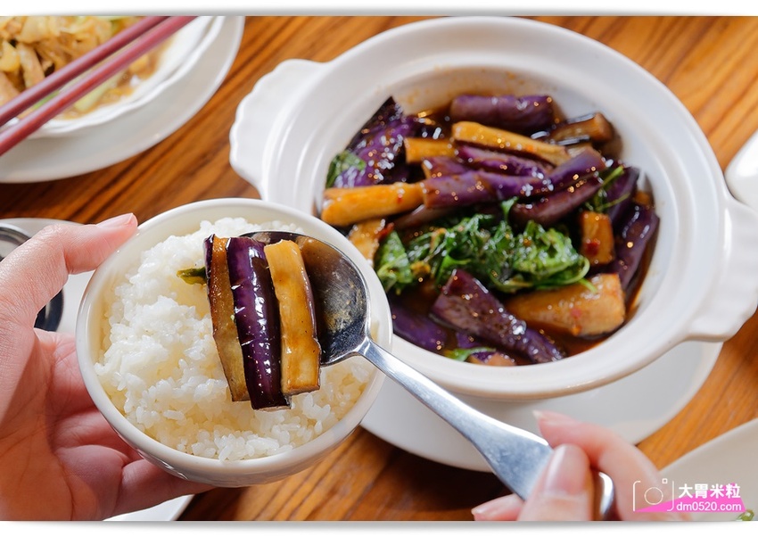 全台首間榮獲米其林必比登推薦蔬食餐廳,祥和蔬食料理慶城店,四川麻辣x創意蔬食料理,必吃招牌松柏長青/麻辣臭豆腐/酸白菜鍋,台北蔬食料理推薦,台北素食餐廳推薦, - 大胃米粒 DAVID & M