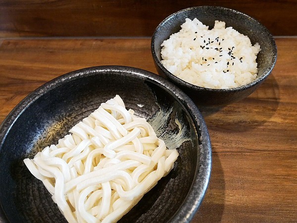 沐喜鍋物食堂：沐喜鍋物食堂-台中北屯區火鍋  蝴蝶橋旁精緻鍋物  近大坑  好適合爬完山立刻來補充熱量