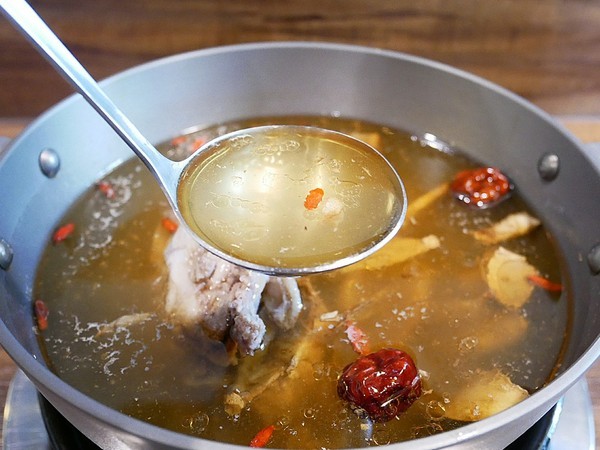 沐喜鍋物食堂：沐喜鍋物食堂-台中北屯區火鍋  蝴蝶橋旁精緻鍋物  近大坑  好適合爬完山立刻來補充熱量