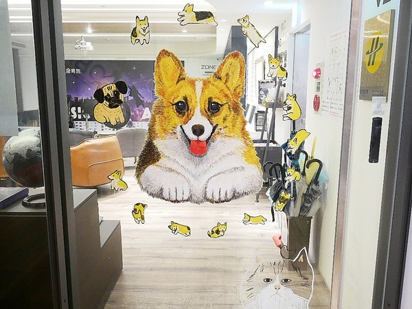 台灣青旅膠囊旅店:台灣青旅膠囊旅店-台北車站附近膠囊旅店 近M8出口 覓食、購物、交通都方便 安靜且舒適的空間 讓我不想回家了