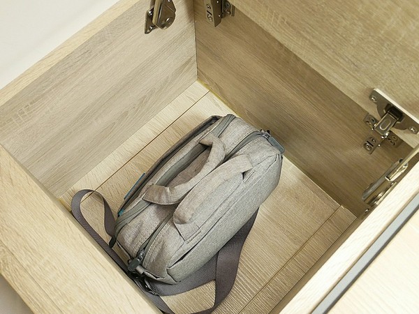 台灣青旅膠囊旅店:台灣青旅膠囊旅店-台北車站附近膠囊旅店 近M8出口 覓食、購物、交通都方便 安靜且舒適的空間 讓我不想回家了