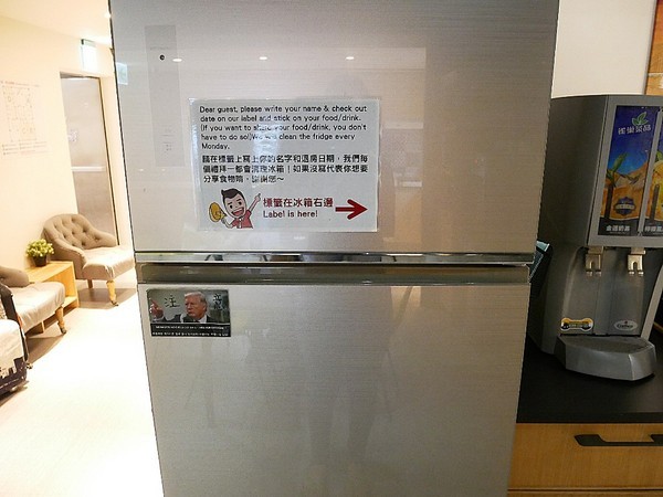 台灣青旅膠囊旅店:台灣青旅膠囊旅店-台北車站附近膠囊旅店 近M8出口 覓食、購物、交通都方便 安靜且舒適的空間 讓我不想回家了