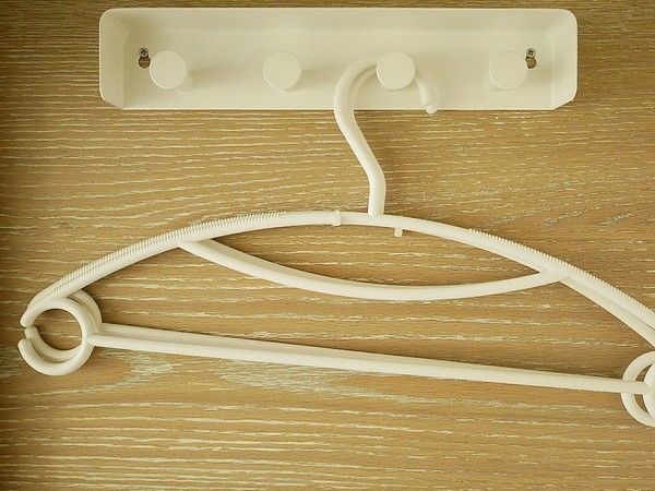 台灣青旅膠囊旅店:台灣青旅膠囊旅店-台北車站附近膠囊旅店 近M8出口 覓食、購物、交通都方便 安靜且舒適的空間 讓我不想回家了