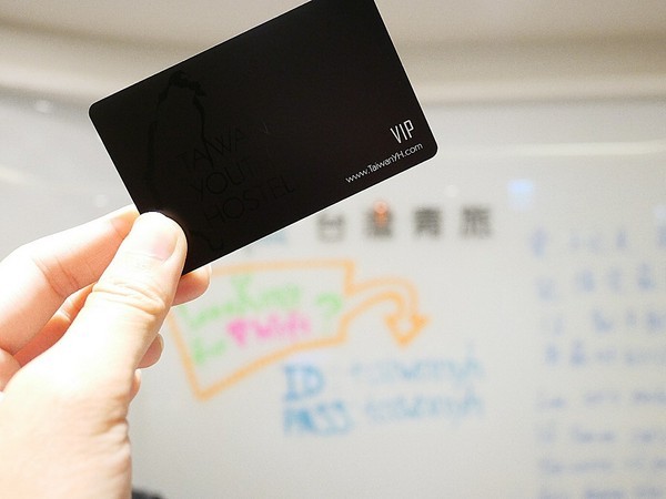 台灣青旅膠囊旅店:台灣青旅膠囊旅店-台北車站附近膠囊旅店 近M8出口 覓食、購物、交通都方便 安靜且舒適的空間 讓我不想回家了