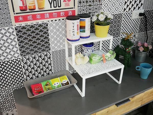 台灣青旅膠囊旅店:台灣青旅膠囊旅店-台北車站附近膠囊旅店 近M8出口 覓食、購物、交通都方便 安靜且舒適的空間 讓我不想回家了