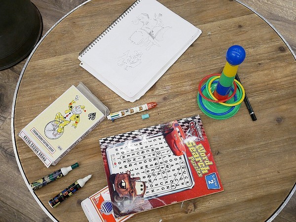 台灣青旅膠囊旅店:台灣青旅膠囊旅店-台北車站附近膠囊旅店 近M8出口 覓食、購物、交通都方便 安靜且舒適的空間 讓我不想回家了