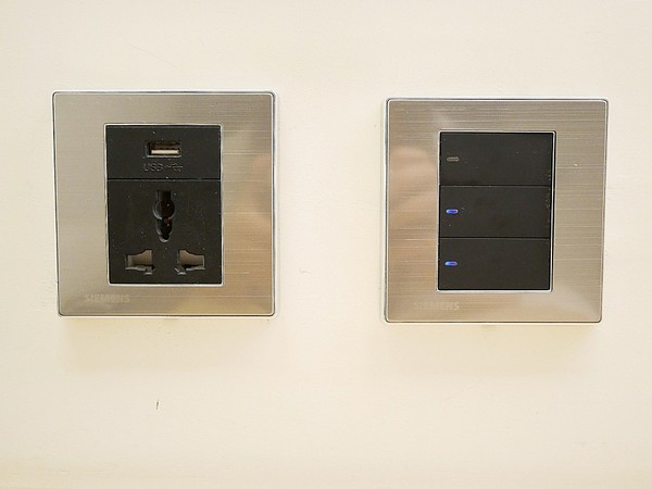 台灣青旅膠囊旅店:台灣青旅膠囊旅店-台北車站附近膠囊旅店 近M8出口 覓食、購物、交通都方便 安靜且舒適的空間 讓我不想回家了