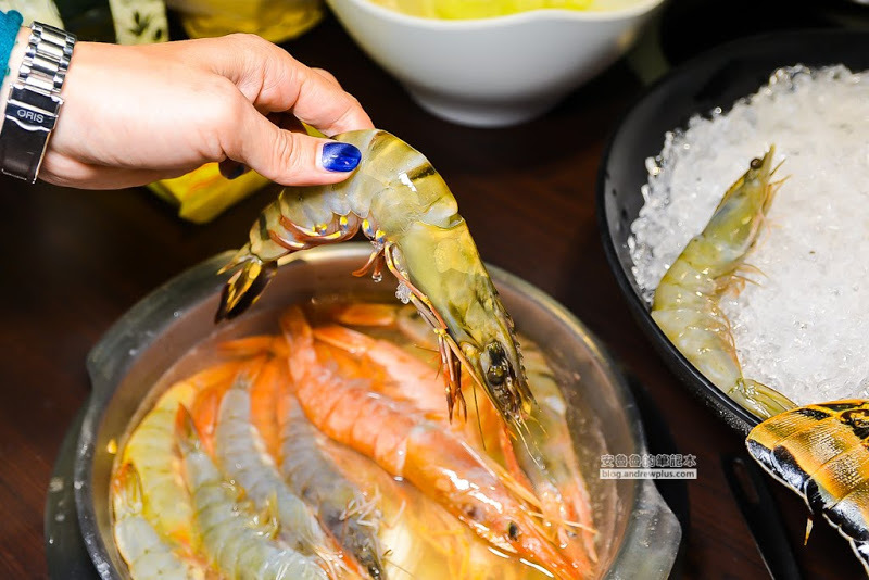 化饈火鍋-黃金龍蝦領軍的化饈蝦拼套餐,府中站火鍋