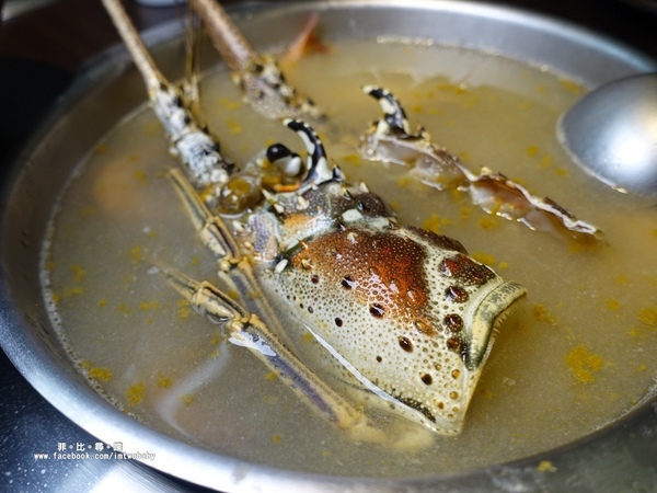 化饈火鍋《原肉、海鮮、時蔬 專賣》：【板橋火鍋】化饈火鍋 主打天然原味新鮮高檔食材 卻擁有平價美味鍋物的頂級享受 原肉/海鮮/時蔬專賣 文末抽獎