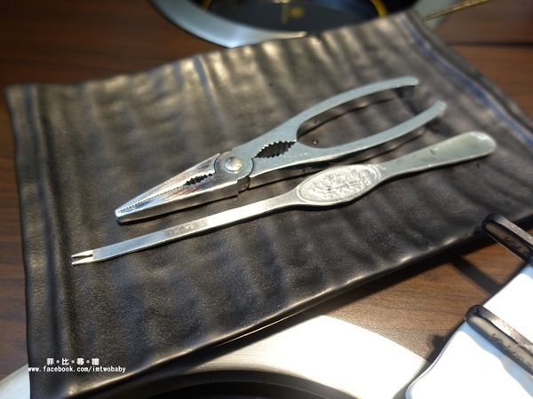 化饈火鍋《原肉、海鮮、時蔬 專賣》：【板橋火鍋】化饈火鍋 主打天然原味新鮮高檔食材 卻擁有平價美味鍋物的頂級享受 原肉/海鮮/時蔬專賣 文末抽獎