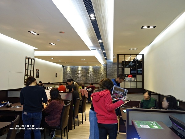 化饈火鍋《原肉、海鮮、時蔬 專賣》：【板橋火鍋】化饈火鍋 主打天然原味新鮮高檔食材 卻擁有平價美味鍋物的頂級享受 原肉/海鮮/時蔬專賣 文末抽獎