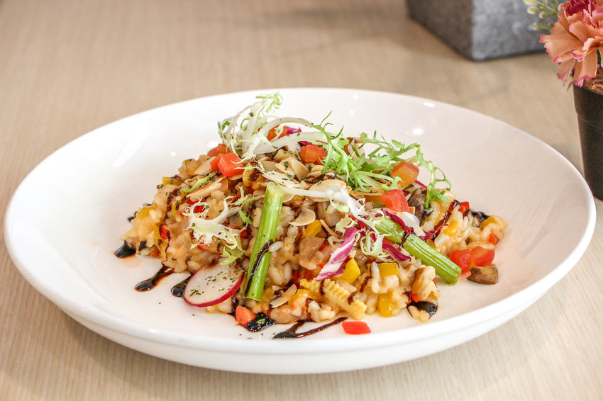 台中悟棲，Ivorish法式吐司專賣店~日本九州美食進駐三井Outlet。 - 微笑Joe幸運