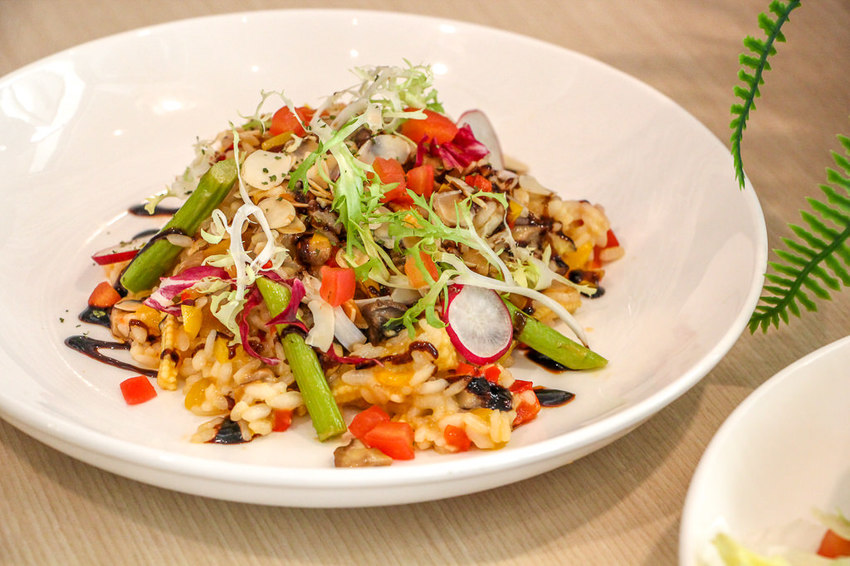 台中悟棲，Ivorish法式吐司專賣店~日本九州美食進駐三井Outlet。 - 微笑Joe幸運