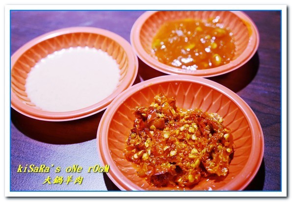 大鍋羊肉吃到飽:台中忠孝路羊肉爐.硬是不怕你吃的美味羊肉吃到飽──大鍋羊肉