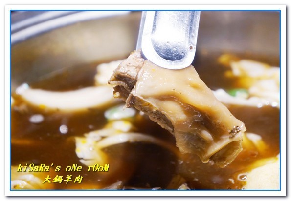 大鍋羊肉吃到飽:台中忠孝路羊肉爐.硬是不怕你吃的美味羊肉吃到飽──大鍋羊肉