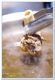 大鍋羊肉吃到飽:台中忠孝路羊肉爐.硬是不怕你吃的美味羊肉吃到飽──大鍋羊肉